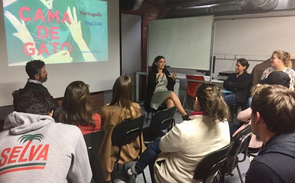 Sessão de cinema e conversa