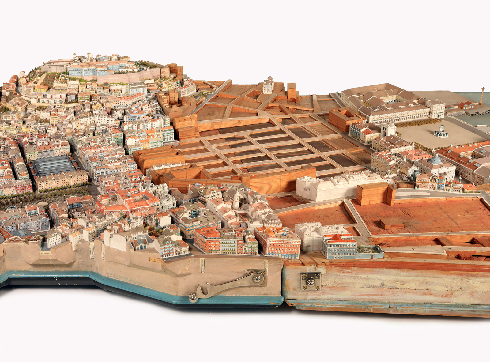 Maqueta de madeira inacabada do centro de Lisboa